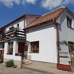 Apartman V Rodinnem Dome * Dětenice