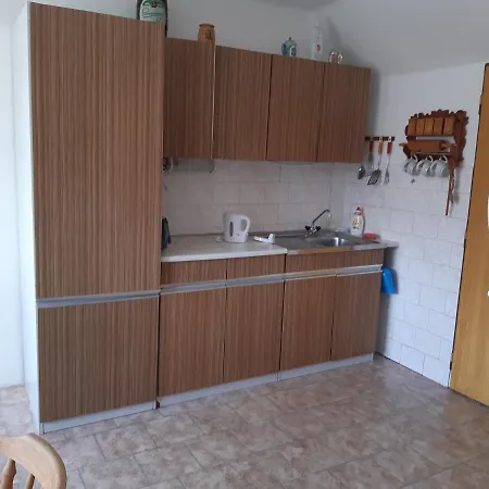 Apartman V Rodinnem Dome Апартаменты *